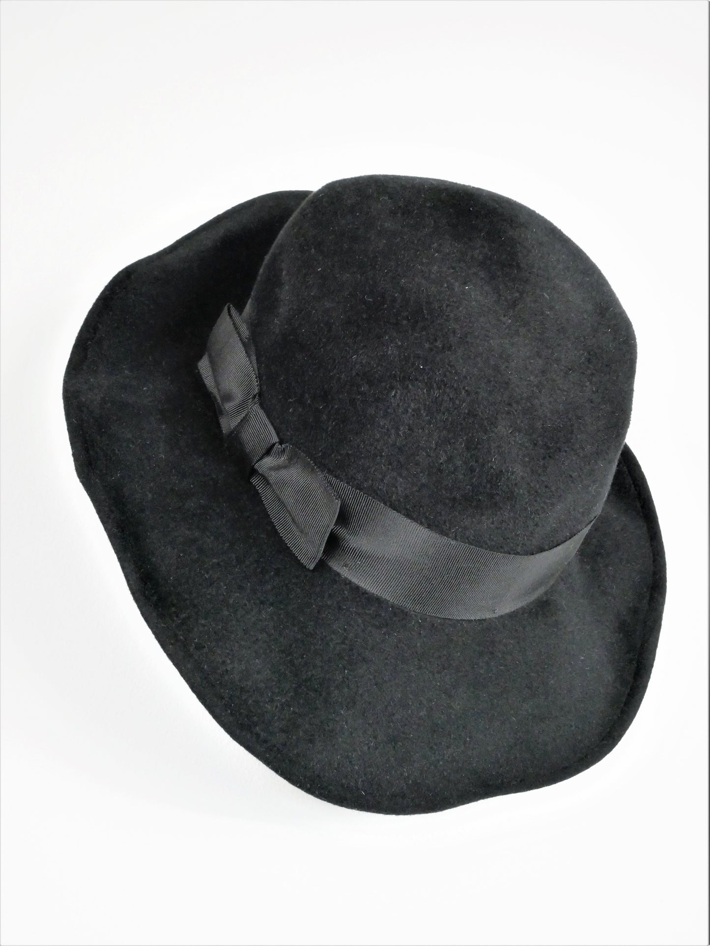 Bermona (England) Hatt
